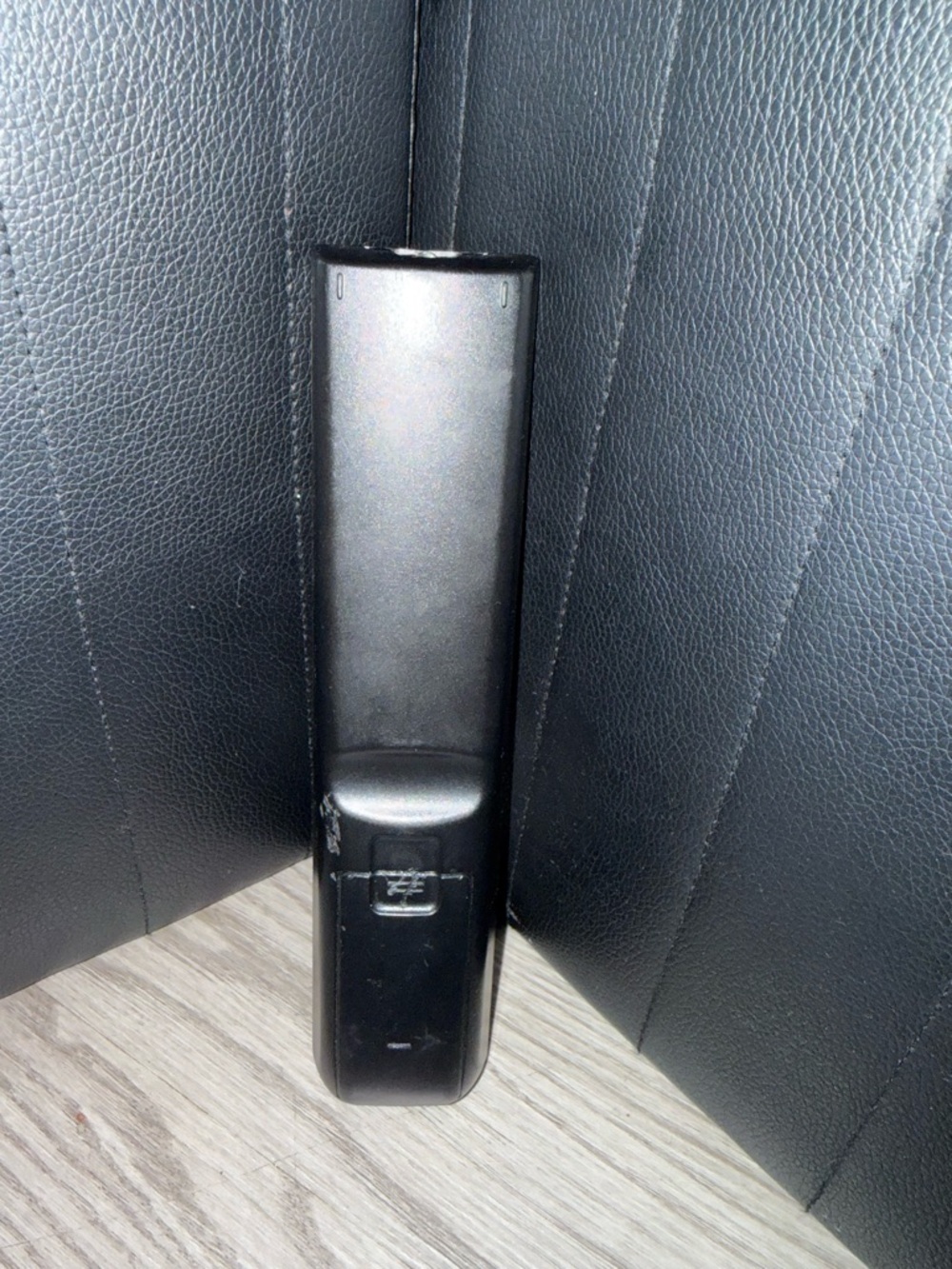 Element TV Remote Control Model EN-31607E Tested Works No Batteries Included - Picture 4 of 6